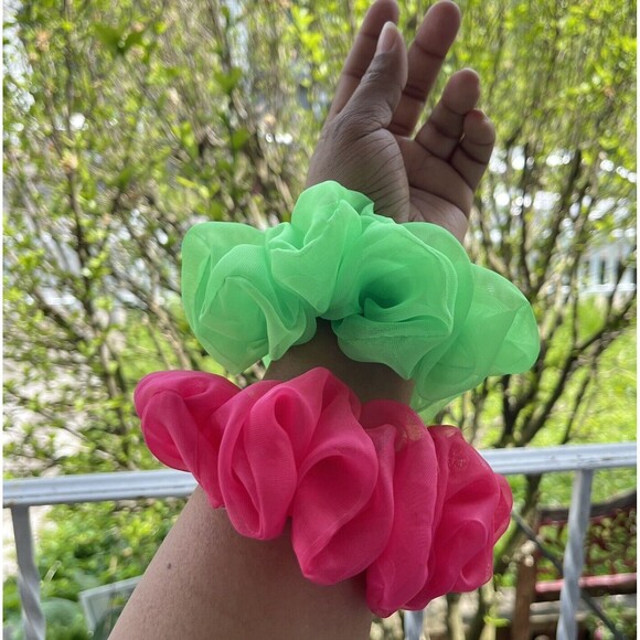 New Chiffon Scrunchie Hair Tie 2 XLarge Set Pink And Green - Picture 3 of 8